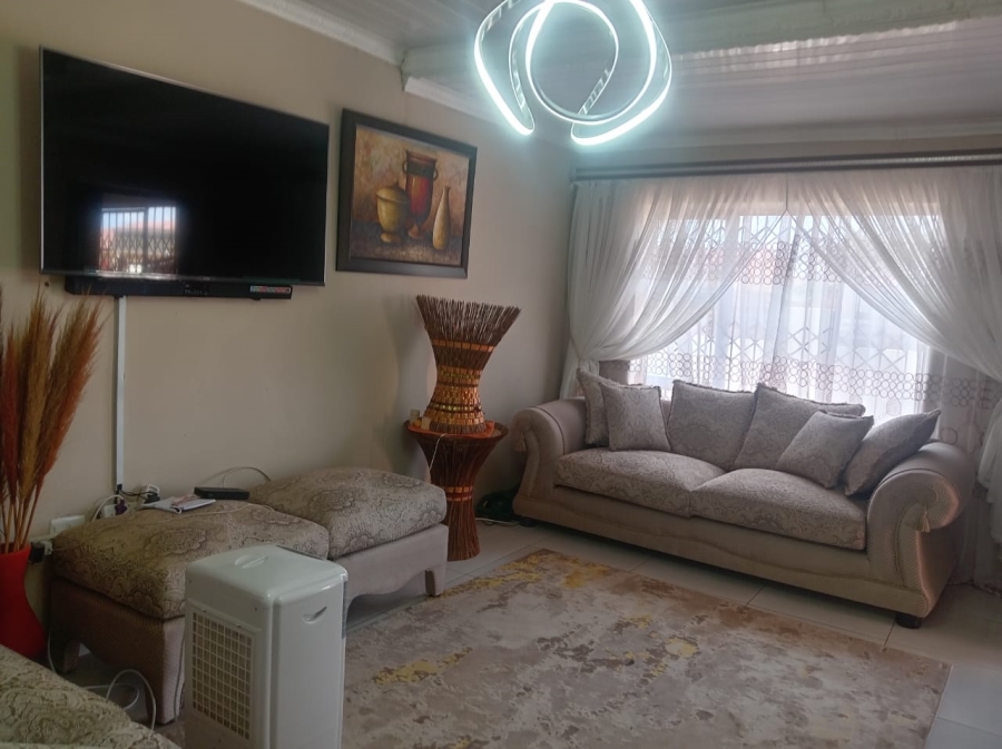 3 Bedroom Property for Sale in Kanana North West